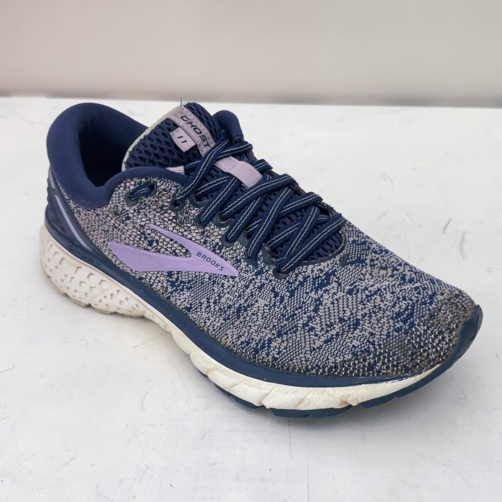 Brooks Ghost 11 Athletic Running Shoes Womens 9 Lilac Purple